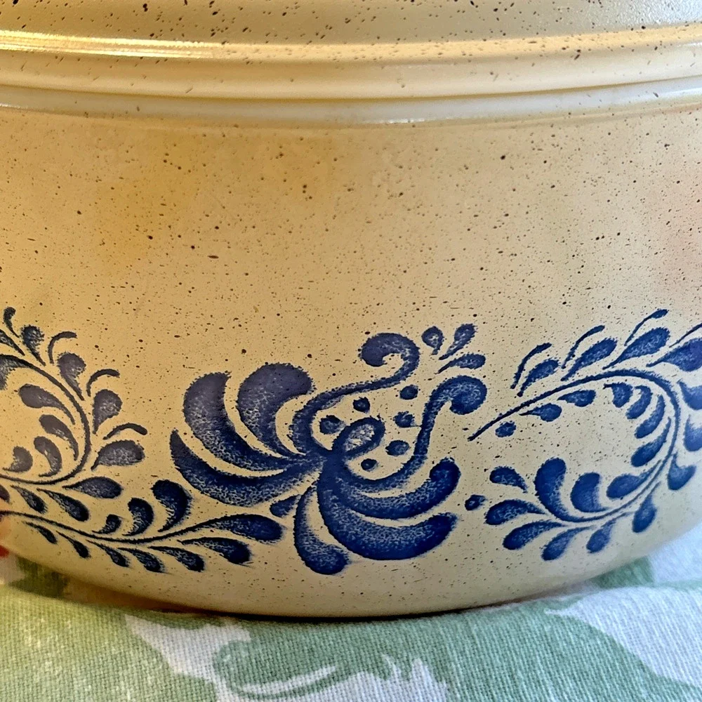 Vintage Pyrex Homestead Blue 2 1/2 Quart Casserole dish 475-B with matching lid
